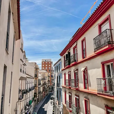 Apartment Harmony Free Garage Shared Roof Terrace *